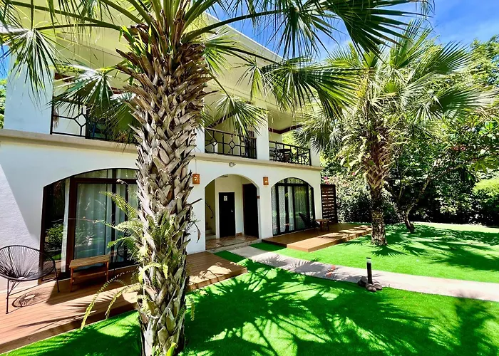 Hotel Cantarana 3*