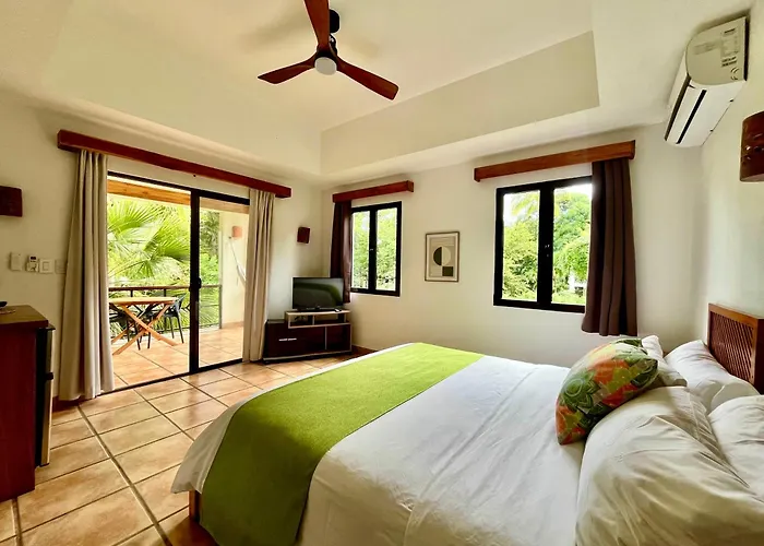 Hotel Cantarana Playa Grande