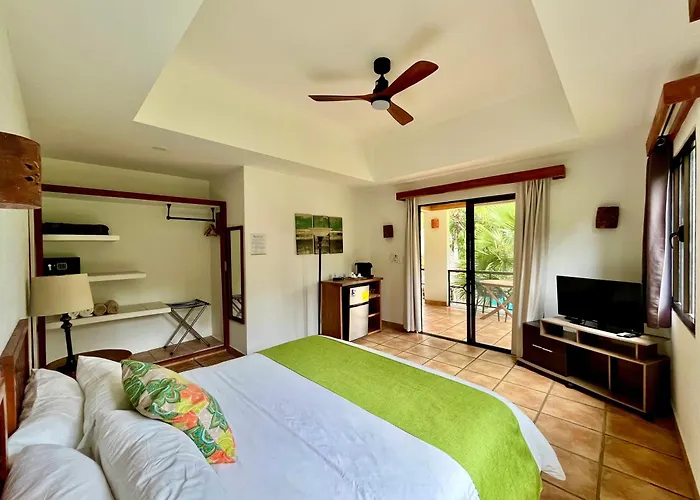 Hotel Cantarana Playa Grande