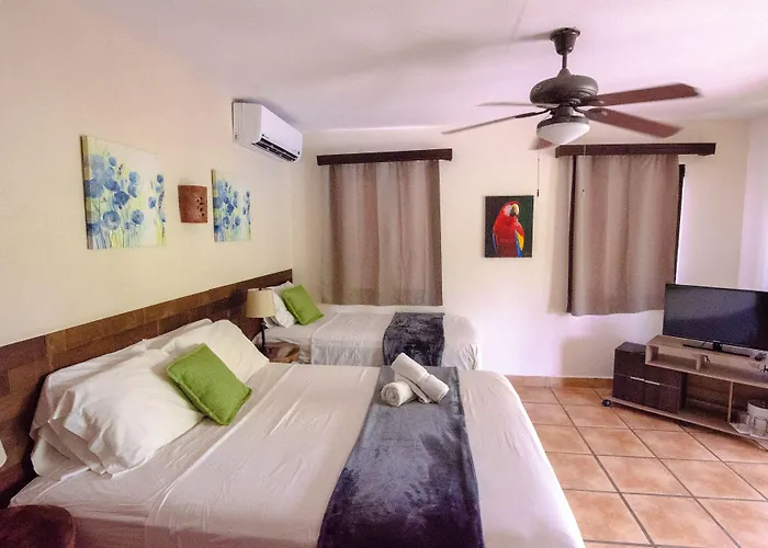 Hotel Cantarana Playa Grande