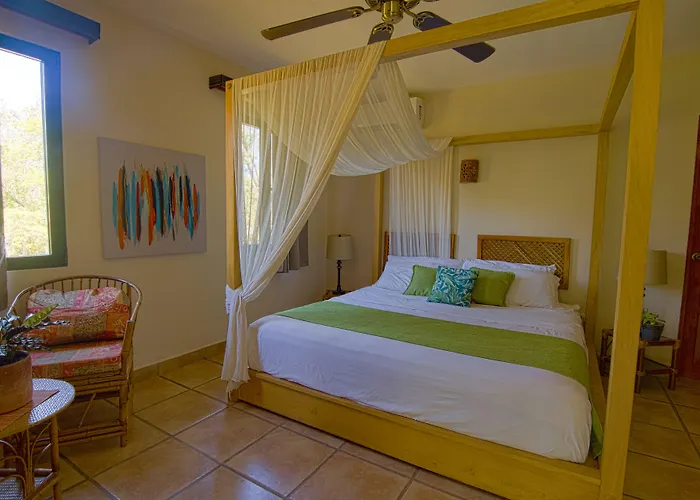 Hotel Cantarana Playa Grande