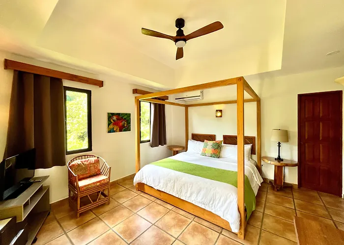 Hotel Cantarana Playa Grande