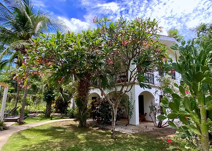 Hotel Cantarana Playa Grande